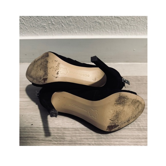 Black Heels - Picture 4 of 4